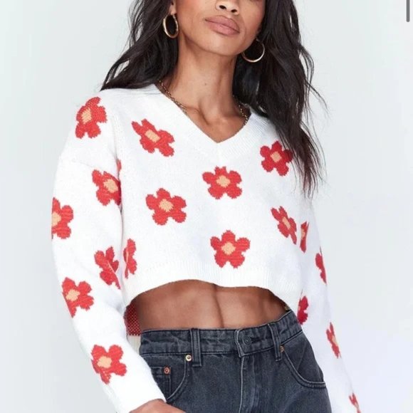 Princess Polly Sweaters - Princess Polly Field Of Flowers Sweater Red White Floral Cropped V-Neck Size S/M